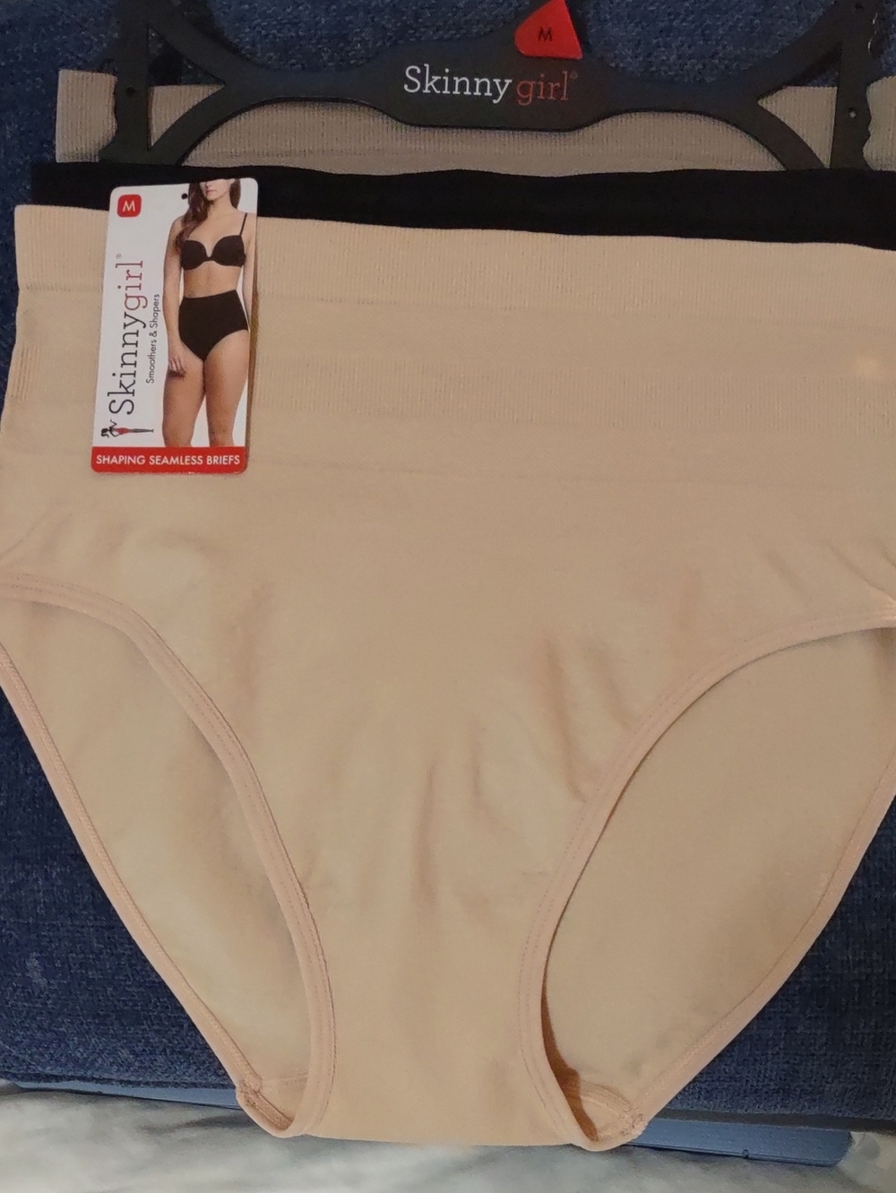 NWTS! Skinnygirl 3 Pack Shaping Seamless Briefs. Size Medium. Cream,Taupe,Black